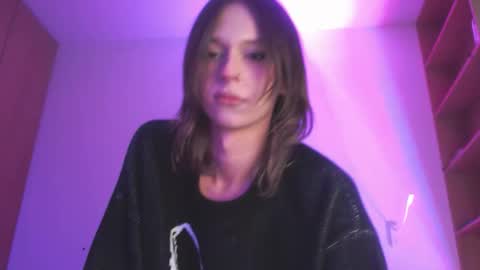 Snapshot of sophiediamond_x chatting on 11/25/25, 01:44 sophiediamond_x online show from 11/25/25, 01:44