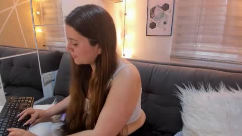 Sophie  online show from 11/12/25, 02:06