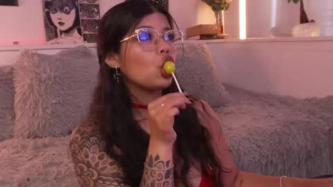 Sophiee  online show from 04/01/26, 06:38