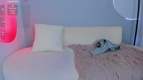 Sophie online show from 05/12/26, 11:02