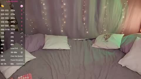 Sophie online show from 12/21/25, 10:50