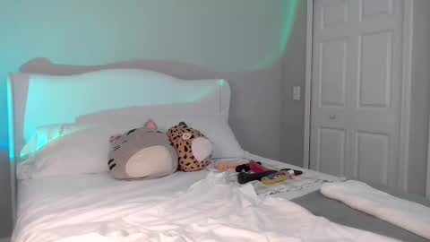 Sophie Star online show from 11/16/25, 11:10