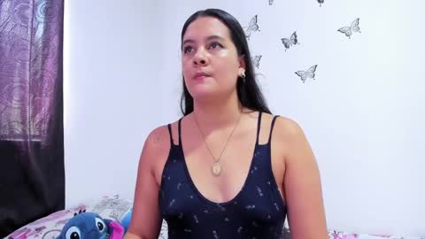 Snapshot of sophieewoods chatting on 02/06/25, 04:14 Sophie Woods online show from 02/06/25, 04:14