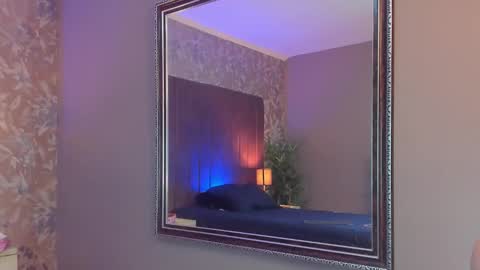 Sofa  online show from 03/29/26, 02:17