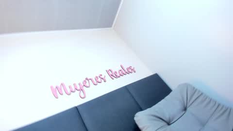 Snapshot of sophieharris__ chatting on 01/22/25, 12:06 sophieharris__ online show from 01/22/25, 12:06