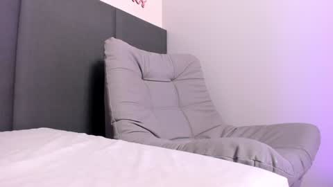 Snapshot of sophieharris__ chatting on 02/08/25, 01:54 sophieharris__ online show from 02/08/25, 01:54