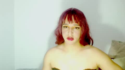 Snapshot of sophiehillsxo chatting on 01/05/25, 03:22 sophiehillsxo online show from 01/05/25, 03:22
