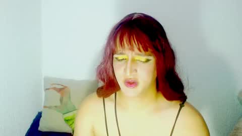 Snapshot of sophiehillsxo chatting on 01/08/25, 04:02 sophiehillsxo online show from 01/08/25, 04:02