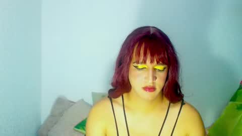 Snapshot of sophiehillsxo chatting on 01/15/25, 02:27 sophiehillsxo online show from 01/15/25, 02:27