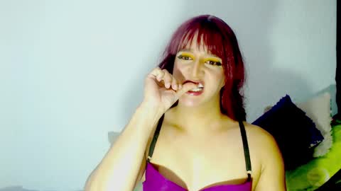 Snapshot of sophiehillsxo chatting on 02/24/25, 12:09 sophiehillsxo online show from 02/24/25, 12:09