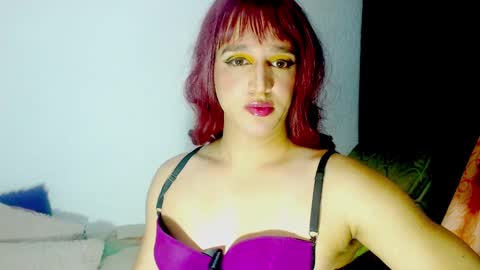 Snapshot of sophiehillsxo chatting on 03/06/25, 08:08 sophiehillsxo online show from 03/06/25, 08:08