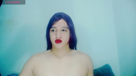 Snapshot of sophiehillsxo chatting on 05/15/26, 09:05 sophiehillsxo online show from 05/15/26, 09:05