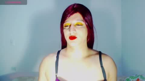Snapshot of sophiehillsxo chatting on 07/16/26, 05:13 sophiehillsxo online show from 07/16/26, 05:13