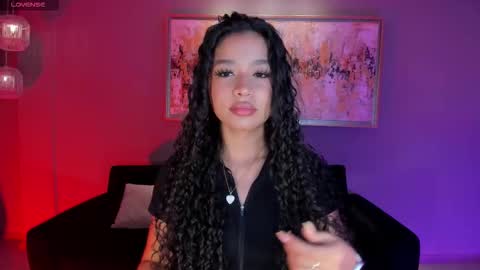 Sophie Houston online show from 11/26/25, 04:24