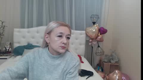 sophiekittyy online show from 03/01/25, 07:19