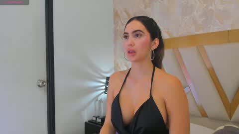 Sophie online show from 02/28/25, 04:42