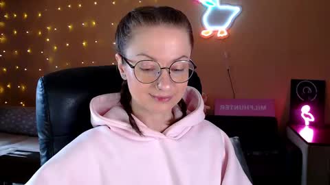 Snapshot of sophieleroux chatting on 05/05/26, 01:52 sophieleroux online show from 05/05/26, 01:52