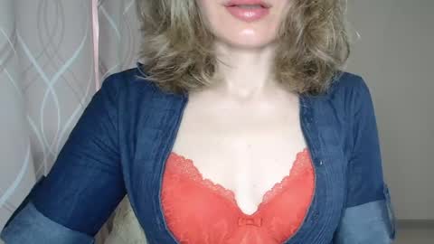 Sophiemisss online show from 05/27/26, 06:54