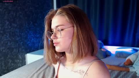 Snapshot of sophiemure chatting on 04/29/26, 08:37 Sophie online show from 04/29/26, 08:37