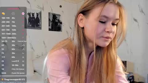 SophieRayne online show from 02/05/26, 09:58