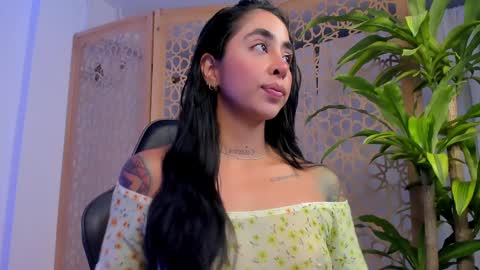 sophierooy online show from 02/05/25, 12:49