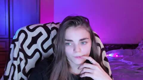 Sophie and my bestie Mandy    online show from 01/15/26, 06:22