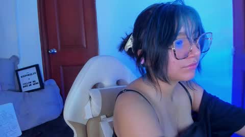   Sophie  online show from 02/13/26, 08:05