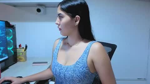 Snapshot of sophiie_blakee chatting on 05/11/26, 12:16 Sophiee online show from 05/11/26, 12:16