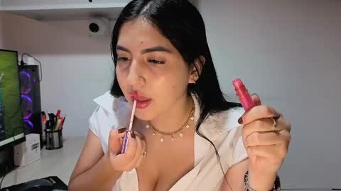 Snapshot of sophiie_blakee chatting on 05/17/26, 12:41 Sophiee online show from 05/17/26, 12:41