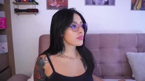 Sophiie online show from 12/13/25, 09:09