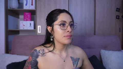 Sophiie online show from 04/20/26, 04:04