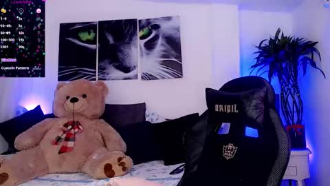 Snapshot of sophiieesweet chatting on 02/01/25, 07:57 Sophie Sweet online show from 02/01/25, 07:57