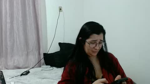 Snapshot of sophirivers chatting on 09/13/25, 01:27 sophirivers online show from 09/13/25, 01:27