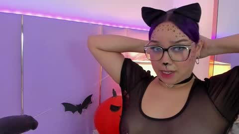 Sophy online show from 10/31/25, 12:06