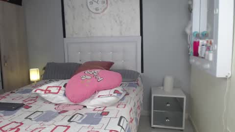 Sofia  online show from 12/18/24, 06:57