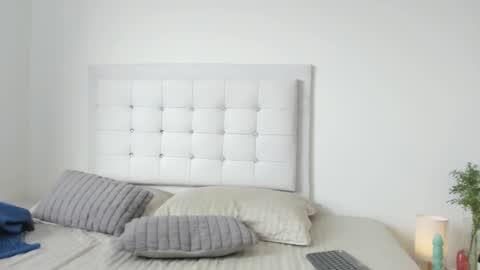 Sofia  online show from 11/06/25, 06:42