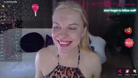 Lisa online show from 09/11/25, 02:11