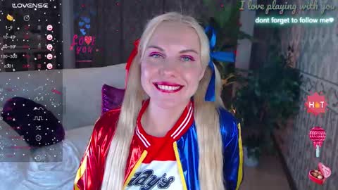 Lisa online show from 10/10/25, 01:59