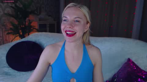 Lisa online show from 11/10/25, 06:34