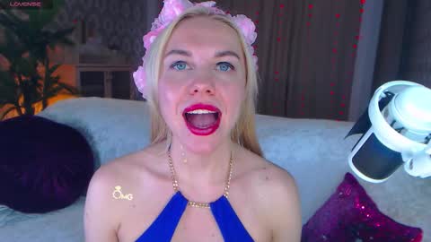 Lisa online show from 11/15/25, 06:33