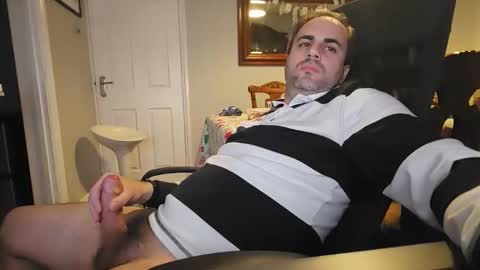 south_african_man_86 online show from 10/29/25, 12:24