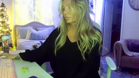 Snapshot of southernbarbii chatting on 12/02/24, 11:56 Your Barbii online show from 12/02/24, 11:56