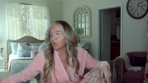 Snapshot of southernbarbii chatting on 01/31/25, 02:17 Your Barbii online show from 01/31/25, 02:17