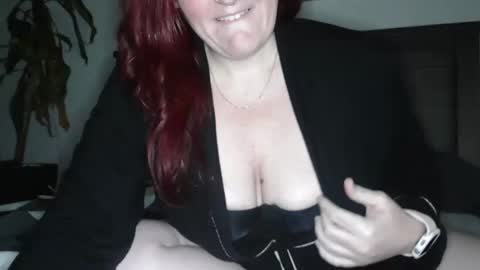 SouthernElle online show from 03/12/25, 04:19