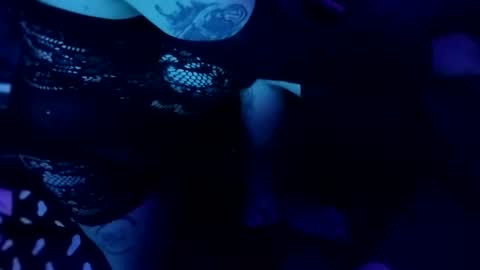 southernmomm87 online show from 10/19/25, 08:15