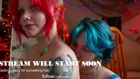 Snapshot of sova_energy chatting on 05/10/26, 04:45 Leah online show from 05/10/26, 04:45