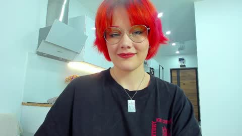 Snapshot of sova_energy chatting on 06/06/26, 07:29 Leah online show from 06/06/26, 07:29