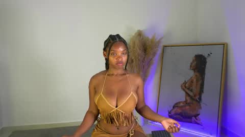 Snapshot of sow_fitt chatting on 05/07/26, 11:37 sow_fitt online show from 05/07/26, 11:37