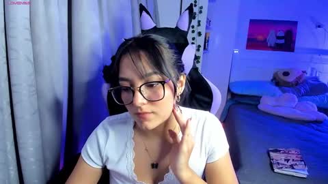 Lili online show from 12/16/24, 11:39