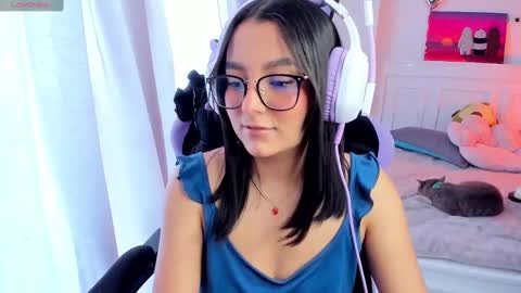 Lili online show from 02/05/25, 08:14